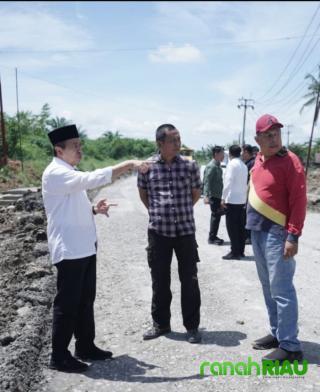 Gubernur Syamsuar tinjau perbaikan Jalan Kampar Rohul